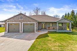 Georgian Bluffs - Executive Home