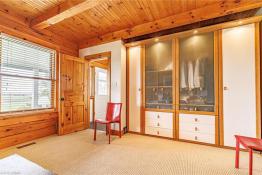 Picture of Stunning Estate for Rent – Just 10 Minutes from Waterloo