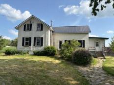 Picture of Charming 4 Bedroom Century Home for Rent