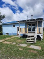 Quaint Main Floor 3 Bedroom Country Apartment
