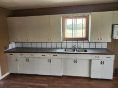 Picture of Quaint Main Floor 3 Bedroom Country Apartment