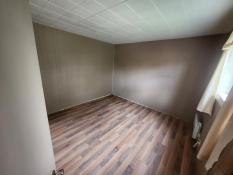 Picture of Quaint Main Floor 3 Bedroom Country Apartment