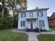 Wingham Upper Apartment