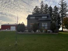 Picture of Markdale - Beautiful Updated Farmhouse for Rent