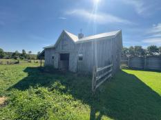 Picture of Spacious Brick Bungalow with Pool & Barns