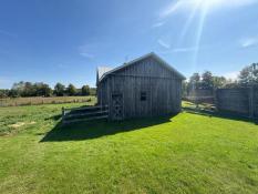 Picture of Spacious Brick Bungalow with Pool & Barns