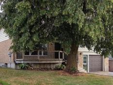 Picture of Listowel - 4-Bedroom Side Split Home on Quiet Dead-End Street