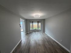 Picture of Drayton - Updated 3-Bedroom Semi-Detached Home