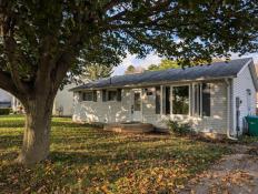 Wingham - Charming 3-Bedroom Bungalow with Flex Room