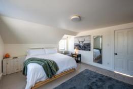 Picture of Serene Countryside Retreat – 2 Bedroom, 1 Bathroom Home