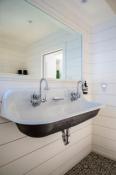 Picture of Serene Countryside Retreat – 2 Bedroom, 1 Bathroom Home