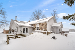 Picture of Holstein - Beautiful Renovated Stone Schoolhouse