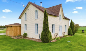 Picture of Updated Farmhouse in West Grey