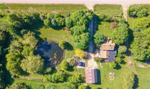 Picture of Amaranth - Charming Farmhouse Near Shelburne & Orangeville