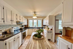 Picture of Amaranth - Charming Farmhouse Near Shelburne & Orangeville