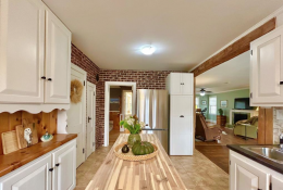 Picture of Amaranth - Charming Farmhouse Near Shelburne & Orangeville