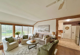 Picture of Amaranth - Charming Farmhouse Near Shelburne & Orangeville