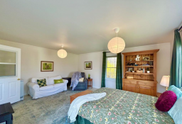 Picture of Amaranth - Charming Farmhouse Near Shelburne & Orangeville
