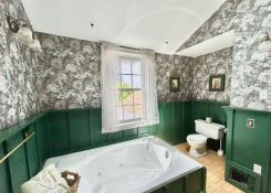 Picture of Amaranth - Charming Farmhouse Near Shelburne & Orangeville
