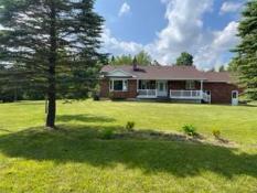 Proton Station Bright & Spacious Country Home